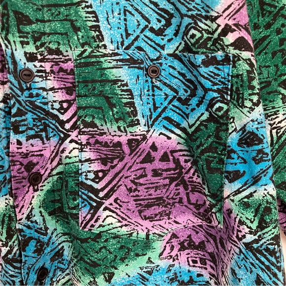 Maui Trading Company Hawaiian button down abstract geometric pattern - Picture 6 of 6